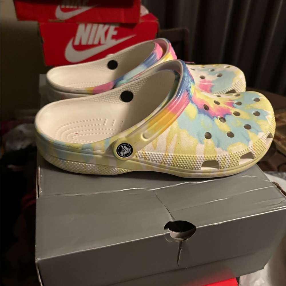 Crocs